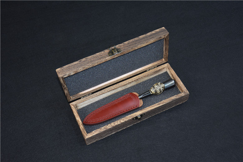 01589 Tiger Head Tea Knife